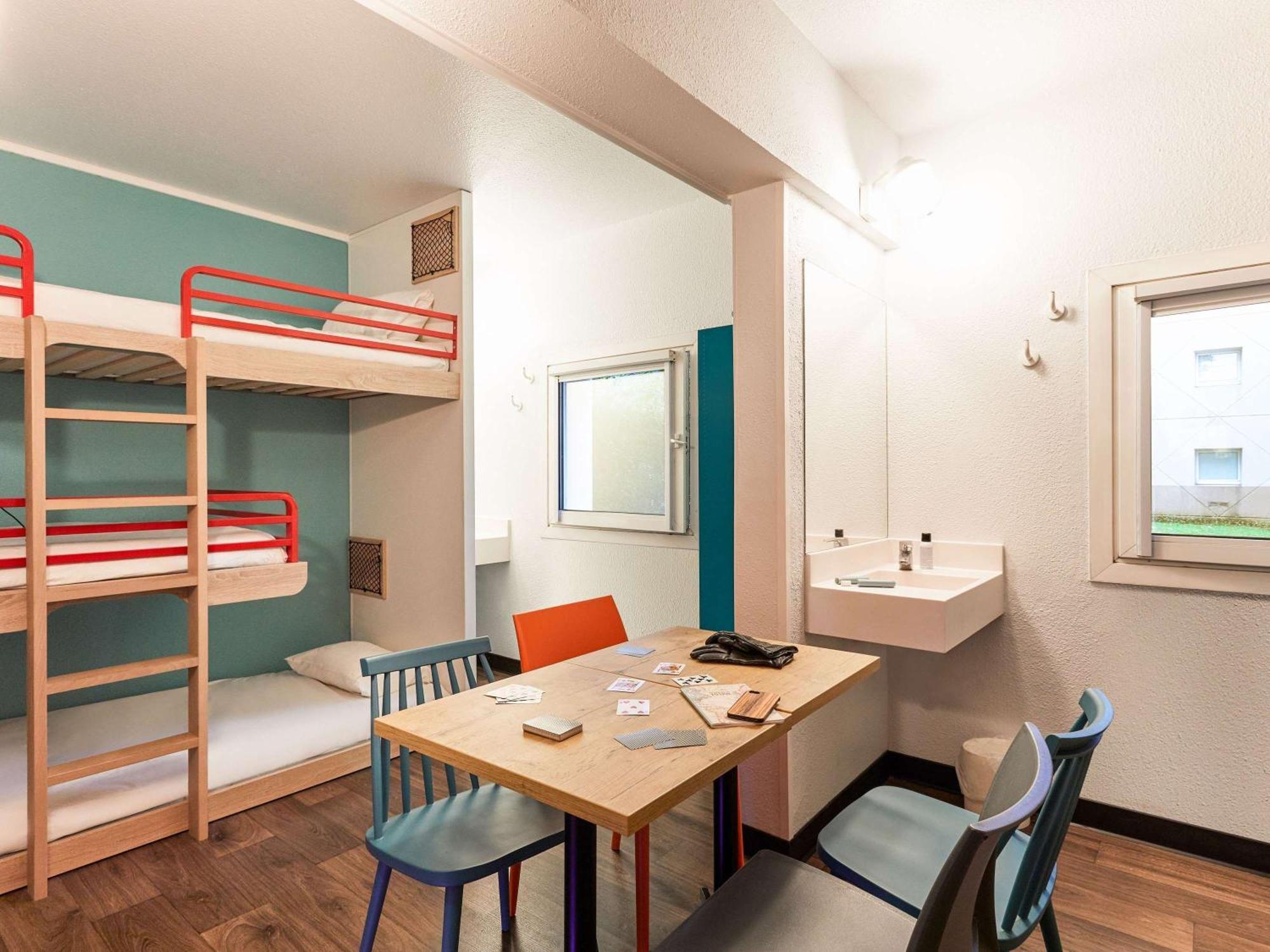 Hotelf1 Nimes Ouest ภายนอก รูปภาพ